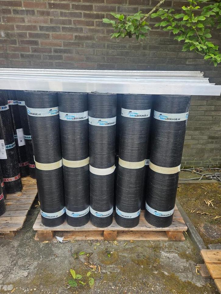 Toplaag mineraal dakbedekking € 4,- per meter, Doe-het-zelf en Verbouw, Dakpannen en Dakbedekking, Nieuw, Dakleer, Overige materialen