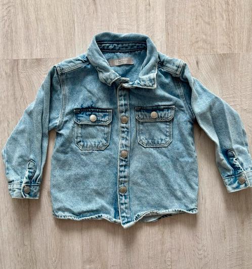 Spijkerblouse lichtblauw denim jasje drukknoopjes zakken 92, Kinderen en Baby's, Kinderkleding | Maat 92, Zo goed als nieuw, Jongen of Meisje