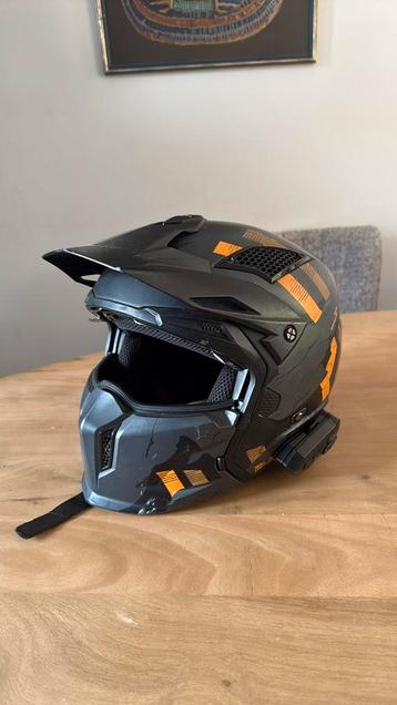 MT streetfigter motor/scooter helm beschikbaar voor biedingen