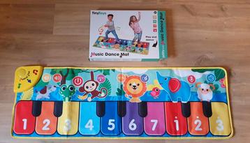 Piano speelkleed met muziek (ZGAN) beschikbaar voor biedingen