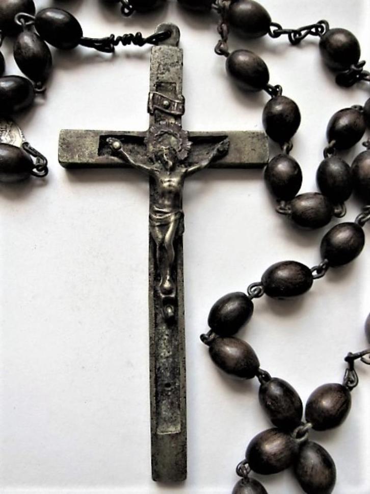 Rozenkrans grote houten kralen en groot messing kruis (8043-, Antiek en Kunst, Antiek | Religie, Ophalen