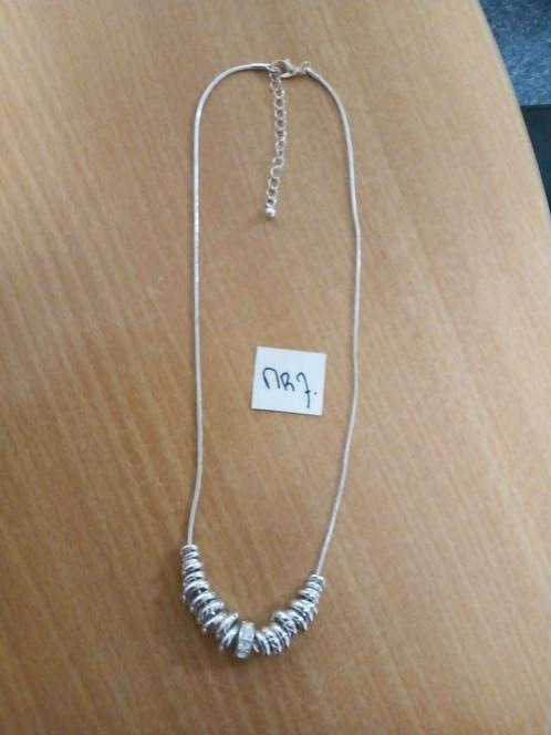 Zilverkleurige Ketting 46 cm, Sieraden, Tassen en Uiterlijk, Kettingen, Zo goed als nieuw, Overige materialen, Zilver, Ophalen of Verzenden