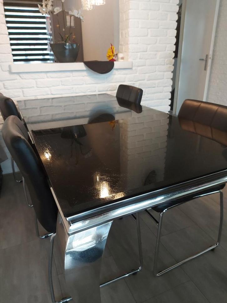 Zwaar!! Barok Eettafel blad zwart glas zilvere poten, Huis en Inrichting, Tafels | Eettafels, Zo goed als nieuw, 50 tot 100 cm