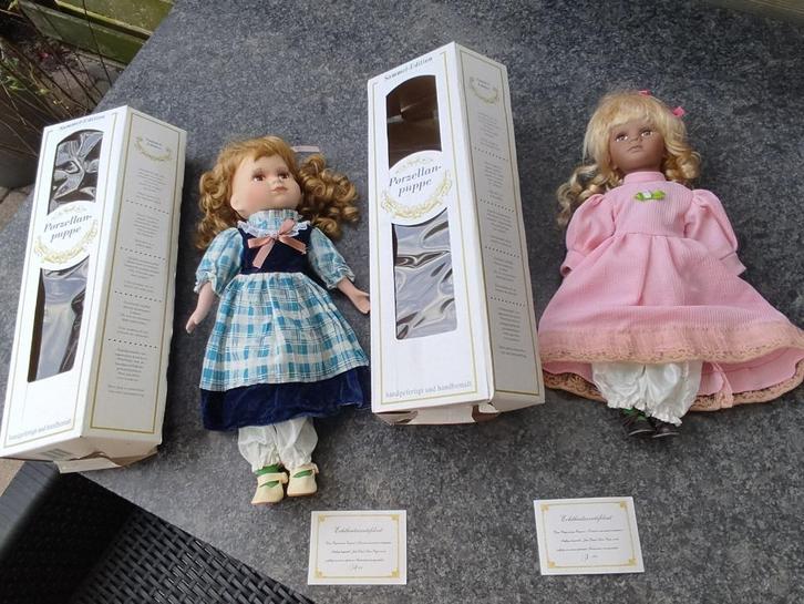 2 Nieuwe Porseleinen Poppen In Doos Met Certificaat, Verzamelen, Poppen, Nieuw, Pop, Levensecht of Reborn, Ophalen of Verzenden
