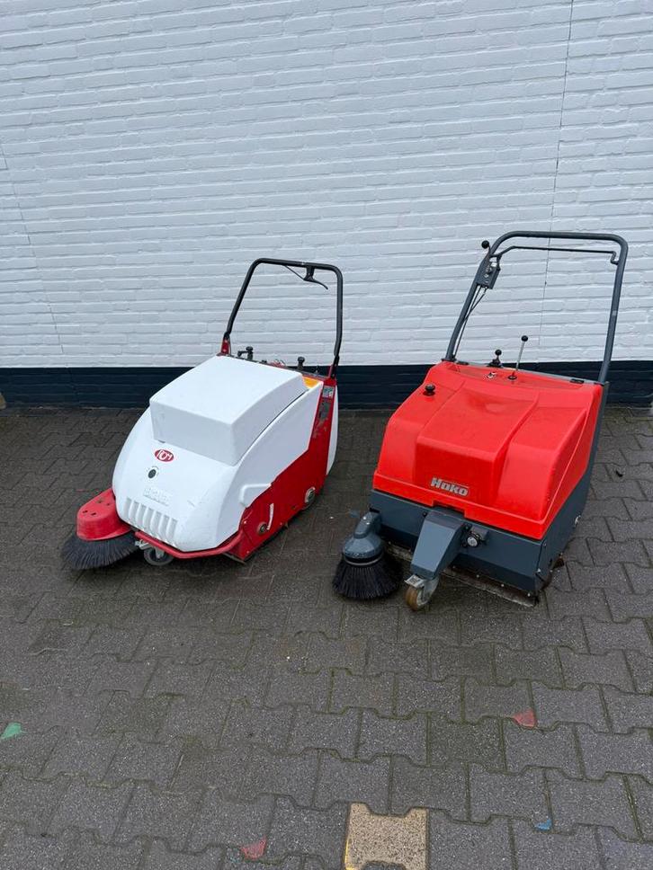 Veegmachine achterloop, Tuin en Terras, Veegmachines, Zo goed als nieuw, Ophalen of Verzenden