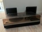 Vintage platenspeler met ingebouwde versterker en twee boxen, Audio, Tv en Foto, Platenspelers, Ophalen of Verzenden, Gebruikt