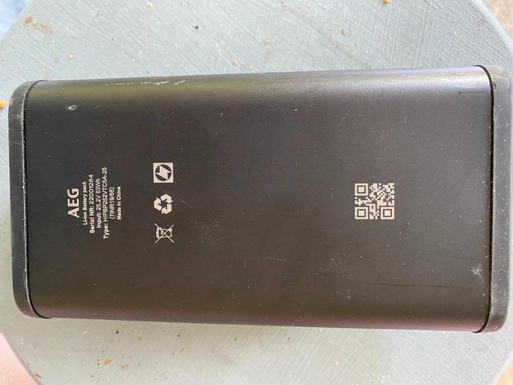 2x accu AEG steelstofzuiger, Witgoed en Apparatuur, Stofzuigers, Zo goed als nieuw, Stofzuiger, Ophalen of Verzenden
