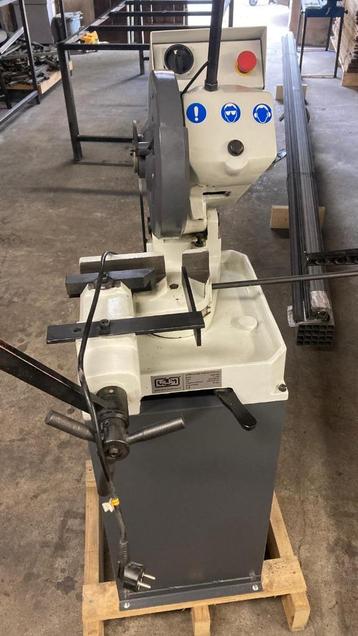 Metaal afkortzaag gekoeld 250mm blad 230 volt  beschikbaar voor biedingen