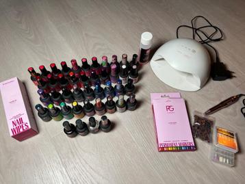 Pink Gellac set (met o.a. 42 lakjes) beschikbaar voor biedingen