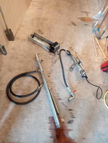 Pneumatische (afgewerkte)oliepomp. beschikbaar voor biedingen
