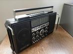 Vintage grundig radio satellit 2400, Audio, Tv en Foto, Radio's, Wereldontvanger, Ophalen of Verzenden, Zo goed als nieuw