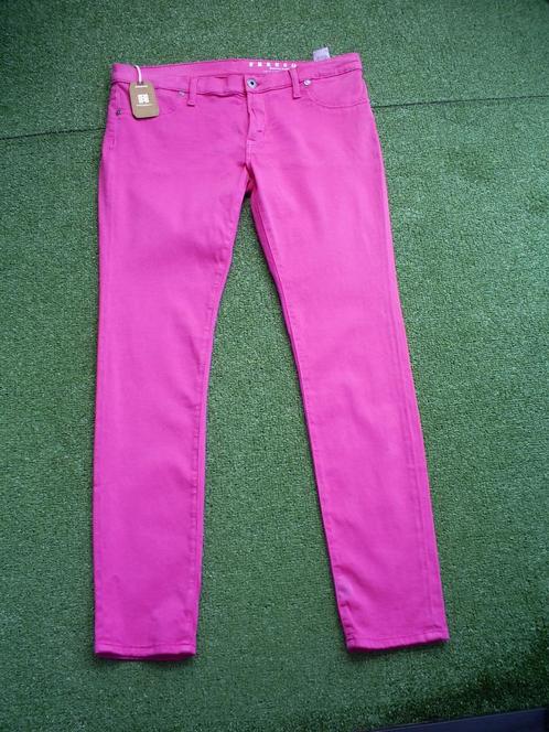 *SALE*__NIEUW__ roze broek van FREESOUL mt. 33, Kleding | Dames, Spijkerbroeken en Jeans, Nieuw, W33 - W36 (confectie 42/44), Overige kleuren