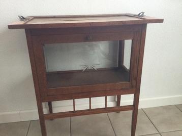 Antiek thee kastje jaren 30 40.  beschikbaar voor biedingen