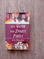 Boek - Een snoer van zwarte parels - John Maccabee, Boeken, John Maccabee, Amerika, Ophalen, Gelezen