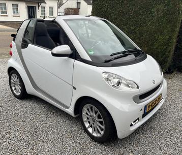 Smart Fortwo 1.0 52KW Cabrio MHD AUT 2010 Wit