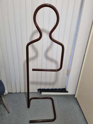 Vintage Pierre Cardin Valet dressboy beschikbaar voor biedingen