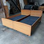 2 persoonsbed bestaande uit 2 houten bedden, Ophalen, Gebruikt, 90 cm, Eenpersoons