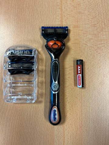 Gillette proglide electrisch scheerapparaat met 3 mesjes beschikbaar voor biedingen