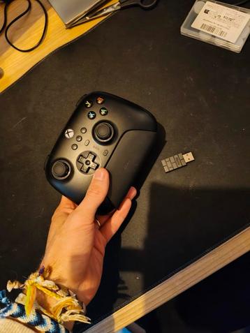 8BitDo Ultimate 3-Mode Xbox Controller beschikbaar voor biedingen