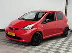 Toyota Aygo 1.0-12V + 5-drs Airco Elek. Pakket LM14" NL Auto, Auto's, Voorwielaandrijving, Stof, Gebruikt, Met garantie (alle)