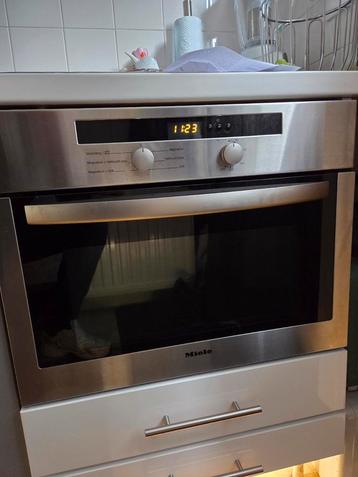 Te koop miele  compleet met ovens en magnetron  beschikbaar voor biedingen