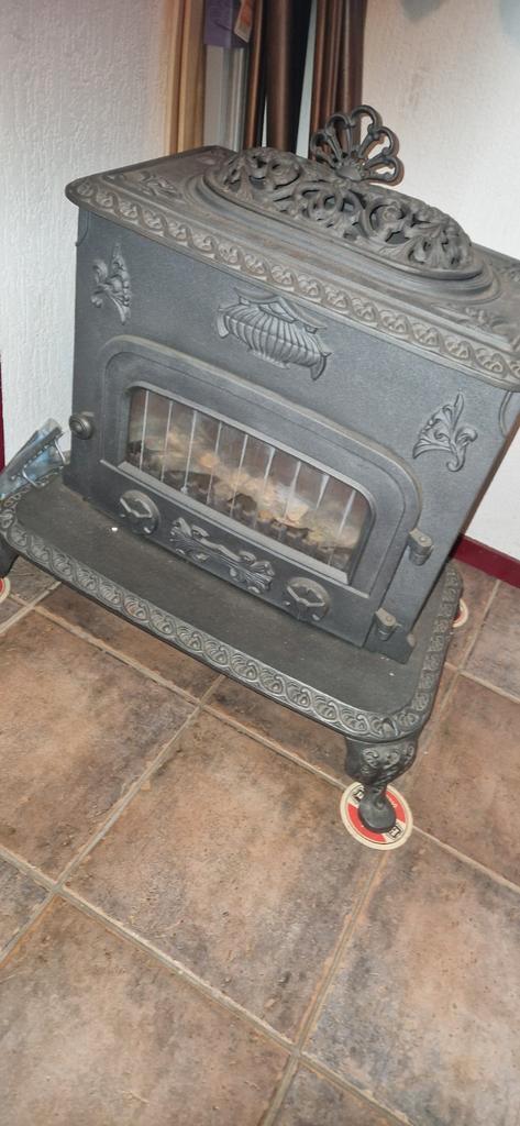 Nette Junkers Gaskachel - Klassiek Model, Huis en Inrichting, Kachels, Gebruikt, Vrijstaand, Gaskachel, Gas, Ophalen