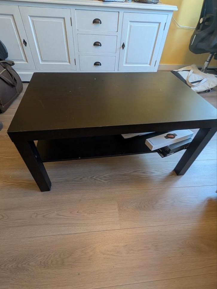 Zwarte Salontafel met Opbergplank - Ikea, Huis en Inrichting, Tafels | Salontafels, Gebruikt, Minder dan 50 cm, 50 tot 100 cm