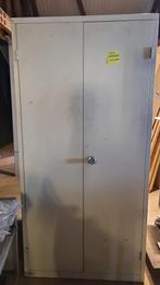 Te koop: 4 metalen kasten – stevig en ruim, Ophalen, Gebruikt