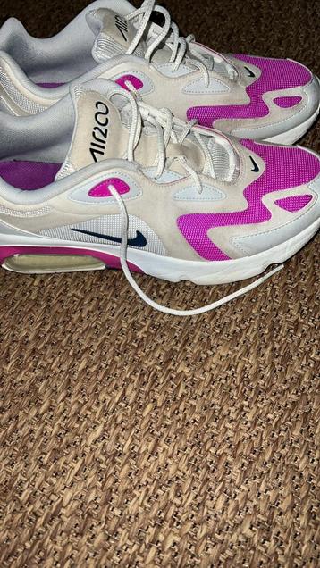 Nike Air dames 42 fuchsia rose beschikbaar voor biedingen