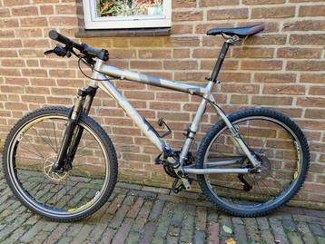 Giant XtC-3 Off Road Series Mountainbike beschikbaar voor biedingen