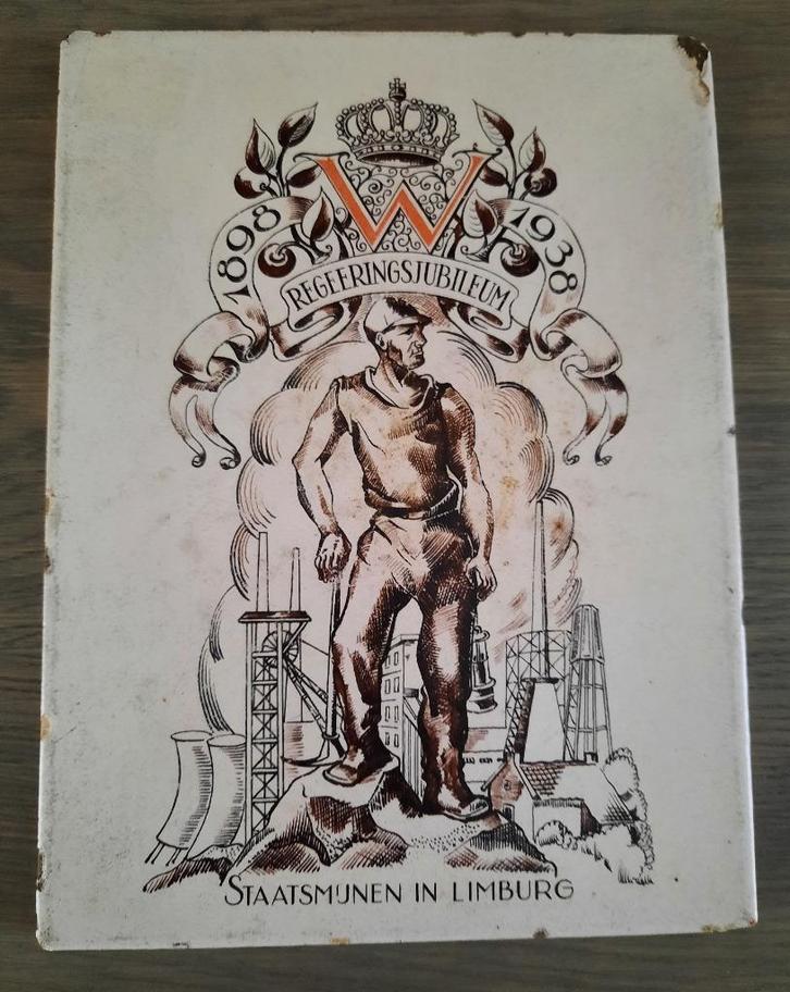 tegel Regeeringsjubileum - Staatsmijnen in Limburg, Antiek en Kunst, Antiek | Wandborden en Tegels, Ophalen of Verzenden