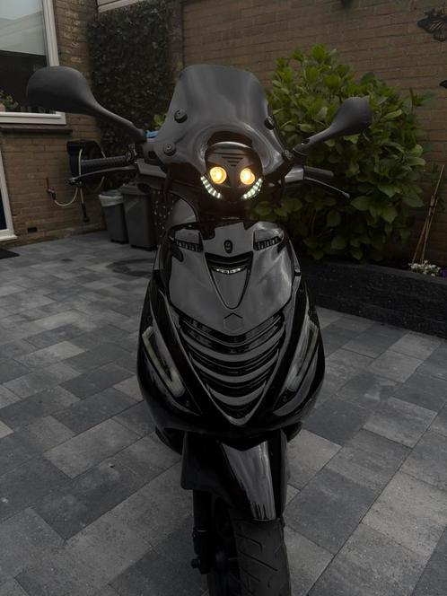 Piaggio zip 4t, Fietsen en Brommers, Scooters | Piaggio, Zo goed als nieuw, Zip, Benzine, Ophalen