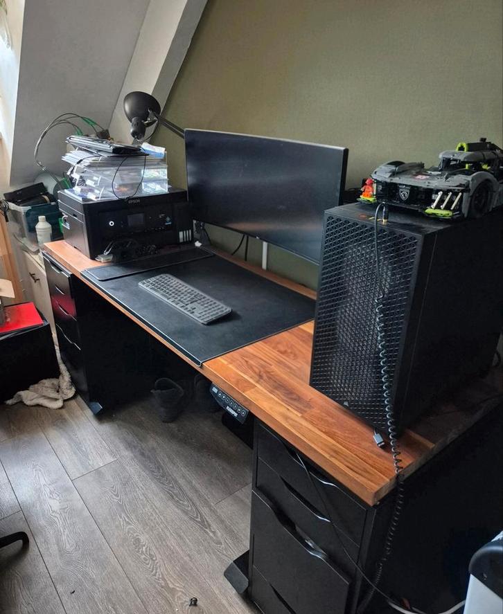 Ikea Karlby zit-sta bureau met Flexispot onderstel, Huis en Inrichting, Bureaus, Ophalen