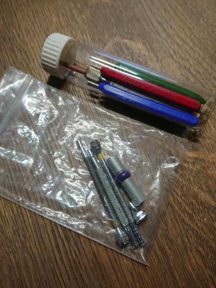 Lotje Horlogemakers gereedschap Bergeon & Andere Zie Foto, Antiek en Kunst, Antiek | Gereedschap en Instrumenten, Ophalen of Verzenden