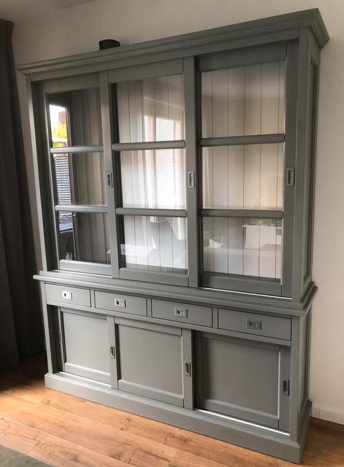 Grijze buffetkast, Huis en Inrichting, Kasten | Buffetkasten, Gebruikt, 200 cm of meer, 25 tot 50 cm, Glas, Verzenden