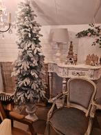 Besneeuwde kerstbomen in gietijzeren pot p/st 150, Ophalen, Heikant 21 Kaatsheuvel, Belle Vieille Brocante, Zo goed als nieuw