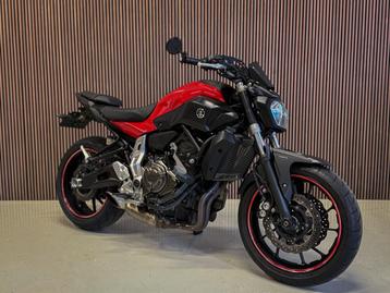 Yamaha MT-07 - 2014 - Akrapovic - Nieuwe achterband beschikbaar voor biedingen