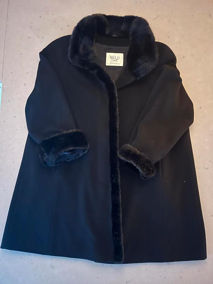 Mooie Wollen Milo Coats Mantel maat 42, Kleding | Dames, Jassen | Winter, Zo goed als nieuw, Maat 42/44 (L), Zwart, Ophalen of Verzenden