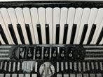 Piermaria 96 bas shanty accordeon + garantie, Toetsaccordeon, Zo goed als nieuw, 96-bas, Met riemen