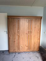 2x grote houten kledingkast - gratis op te halen !, Huis en Inrichting, Kasten | Kledingkasten, Ophalen, Zo goed als nieuw, 50 tot 75 cm