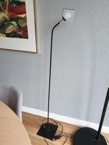 Zwarte Metalen Vloerlamp/Leeslamp - 145cm beschikbaar voor biedingen