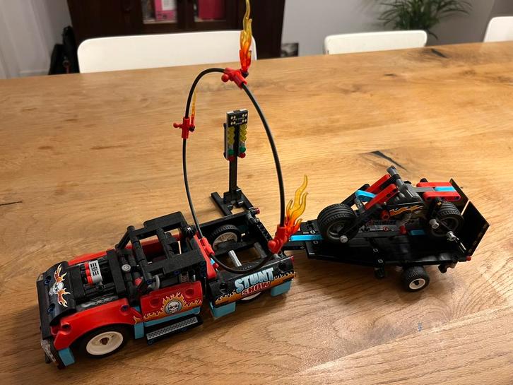 Lego Technic stuntset 42106, Kinderen en Baby's, Speelgoed | Duplo en Lego, Zo goed als nieuw, Ophalen