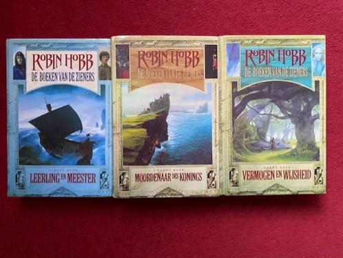 ROBIN HOBB DE BOEKEN VAN DE ZIENERS DE COMPLETE TRILOGIE IN, Boeken, Fantasy, Gelezen, Ophalen of Verzenden