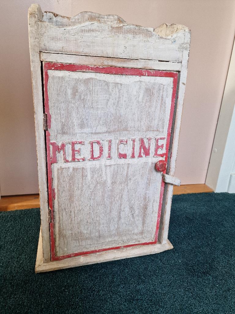 oud (brocant) medicijnkastje, Ophalen of Verzenden