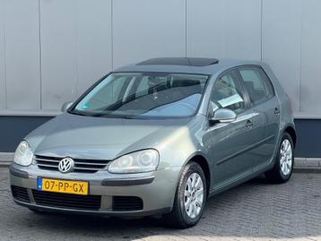 Volkswagen Golf 1.6 16V FSI APK Sensoren Clima Schuifdak NAP beschikbaar voor biedingen