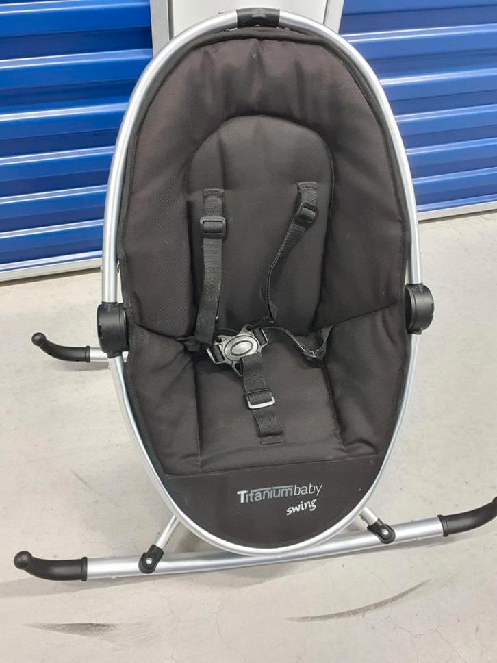 Titaniumbaby Wipstoel - Rolstoelbus Actie!, Kinderen en Baby's, Wipstoeltjes, Ophalen