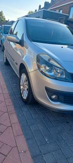 Renault Clio 1.6 1Jaar APK 16V 82KW 3-DRS 2005 Grijs, Voorwielaandrijving, LED verlichting, 4 cilinders, Origineel Nederlands