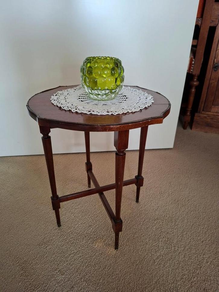 Vintage Houten Bijzettafel, Antiek en Kunst, Antiek | Meubels | Tafels, Ophalen