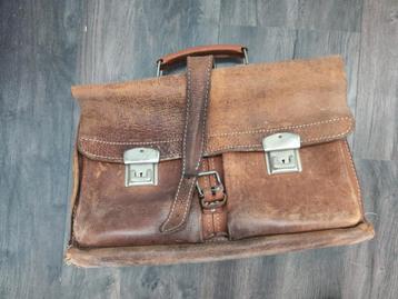 Echt leren schooltas beschikbaar voor biedingen