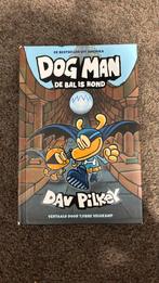 Dog Man: De Bal is Hond - Dav Pilkey, Ophalen of Verzenden, Zo goed als nieuw, Fictie algemeen